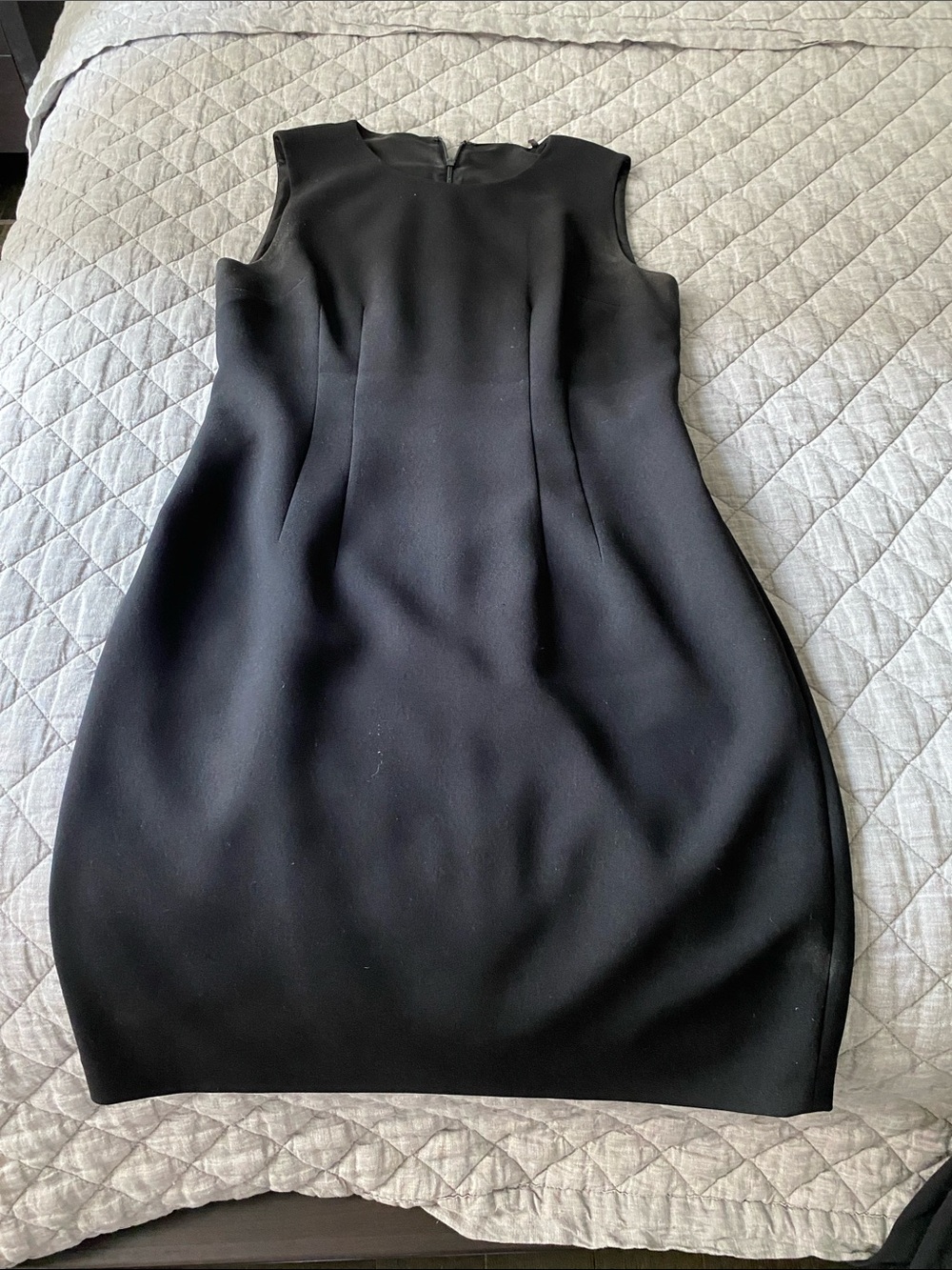 Elie Tahari Black Sleeveless Mini Sheath Dress